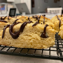 Load image into Gallery viewer, Chocolate Chip Scones