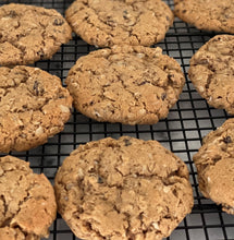 Load image into Gallery viewer, GF Oatmeal Chocolate Chip Cookies (Box of 12)