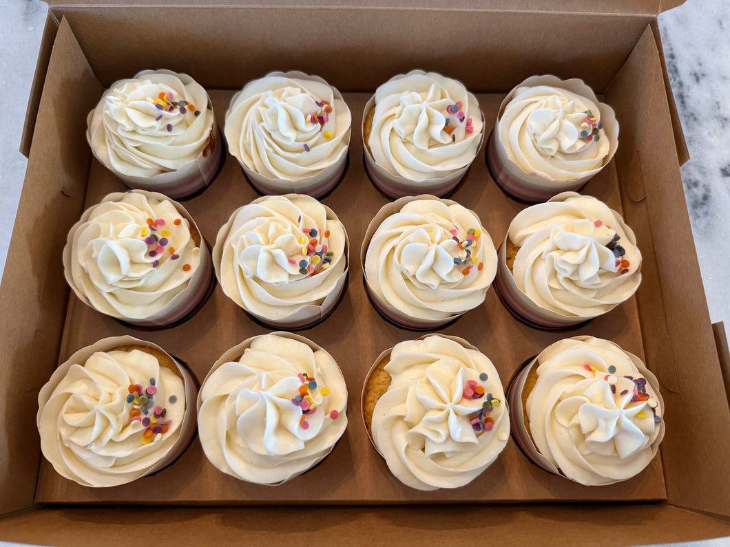 GF White Chocolate Cupcakes with Buttercream Frosting
