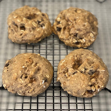 Load image into Gallery viewer, Oatmeal Raisin Cookies (Gluten Free)
