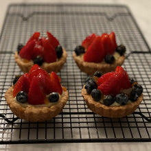 Load image into Gallery viewer, Fresh Fruit Tarts
